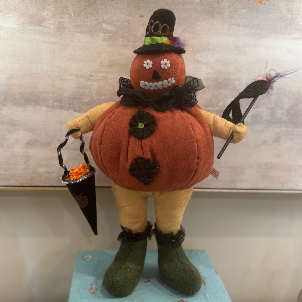 🎃Halloween Decor🎃 Includes a Pumpkin Doll on Bicycle and a standing Pumpkin Man - Picture 3 of 14
